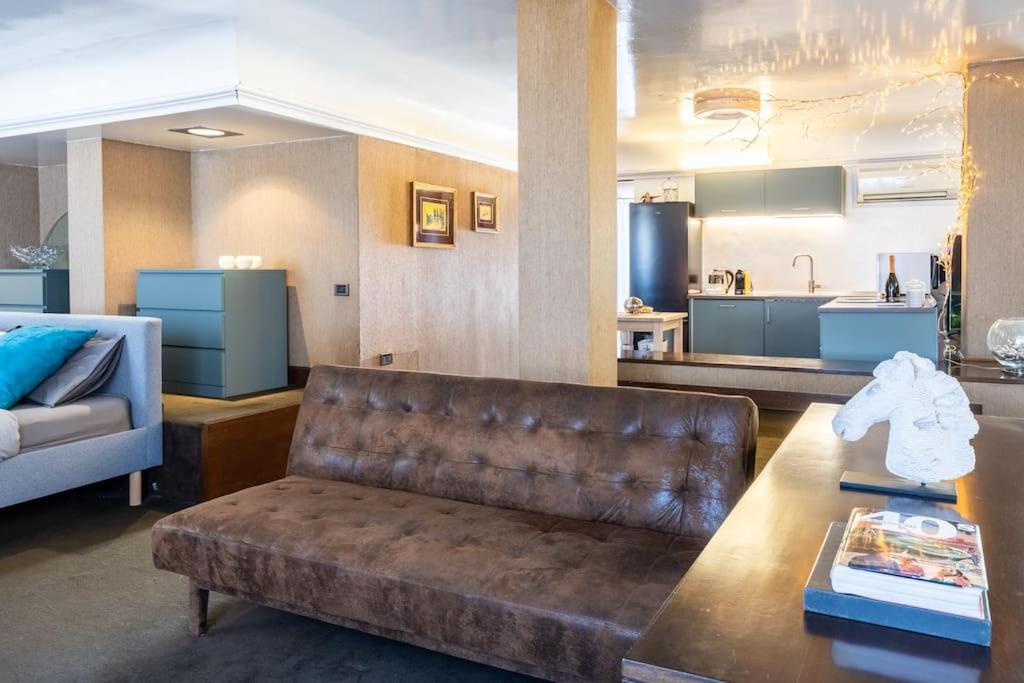 Apartment Attico Di Lusso Con Terrazzo A 10 Minuti Dal Duomo Milan